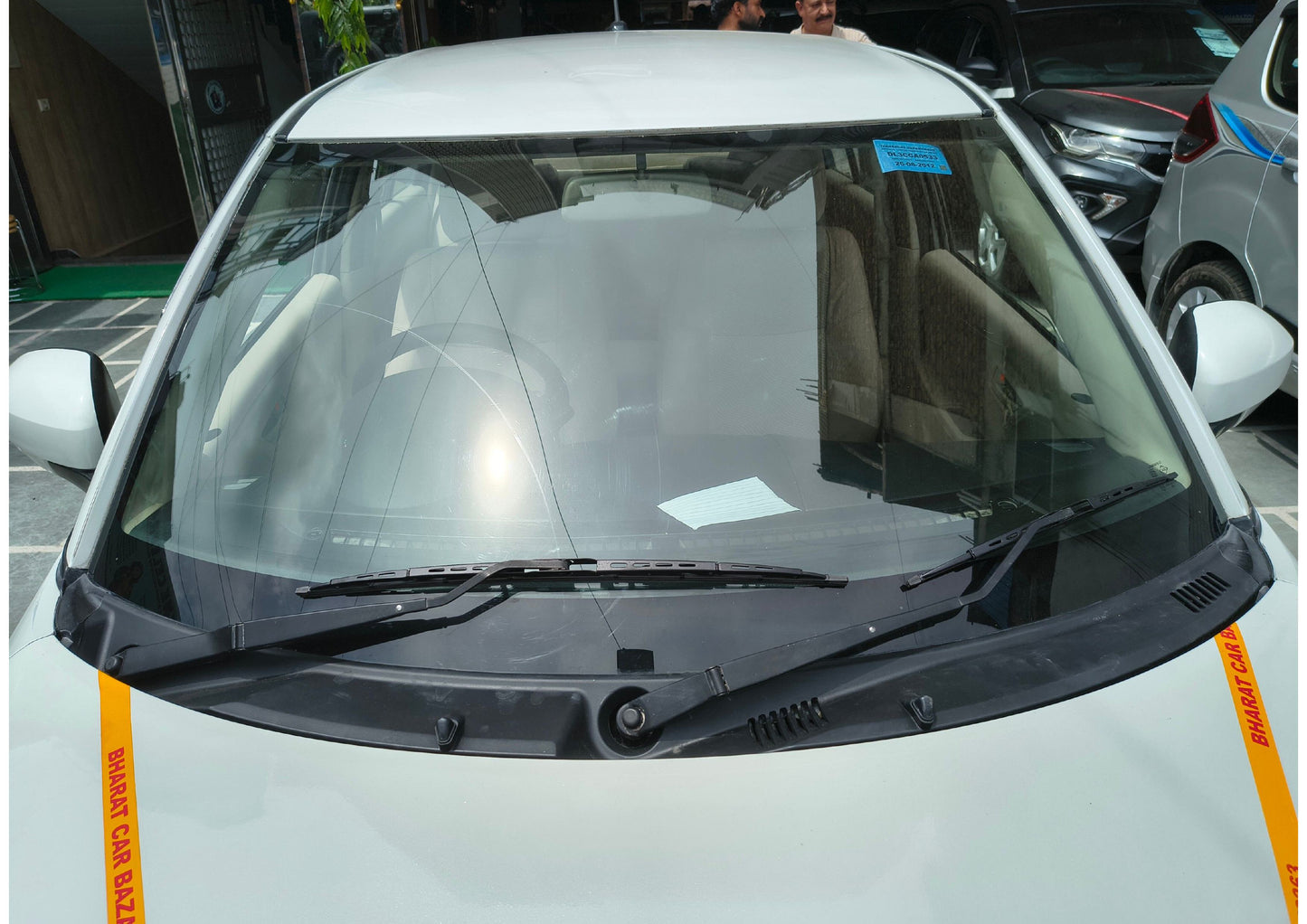 15,000 KMS MARUTI SWIFT DZIRE LXI PETROL (2012)