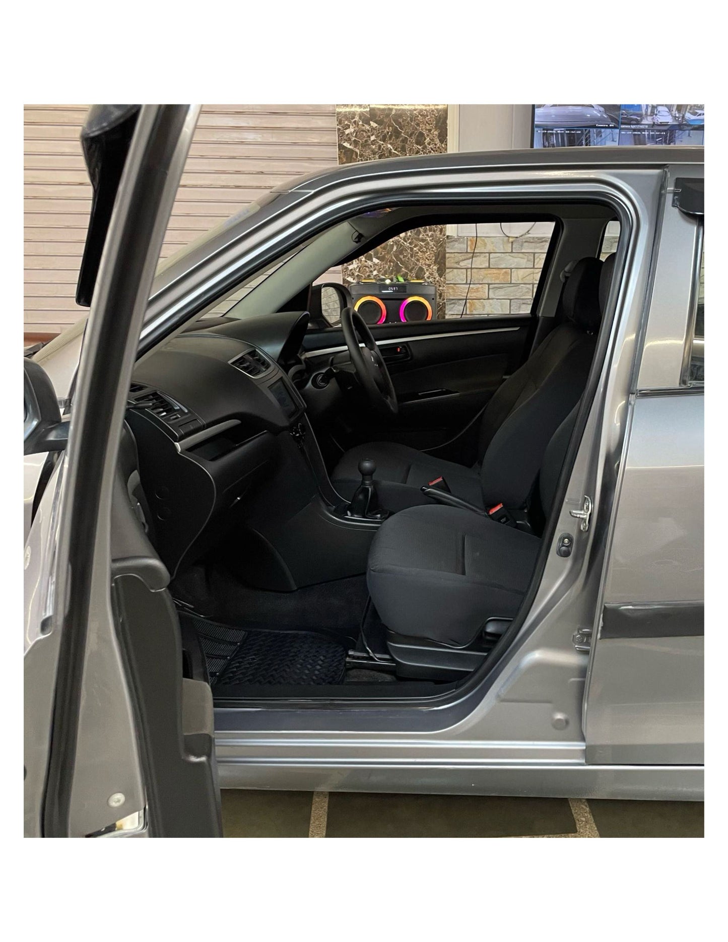 12,000 KMS MARUTI SWIFT LXI (O) 1.2 PETROL (2017)