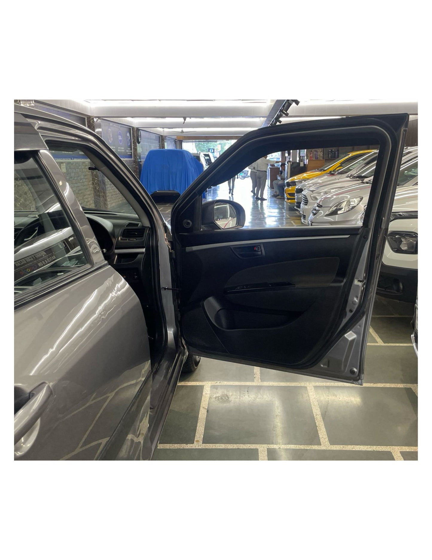 12,000 KMS MARUTI SWIFT LXI (O) 1.2 PETROL (2017)