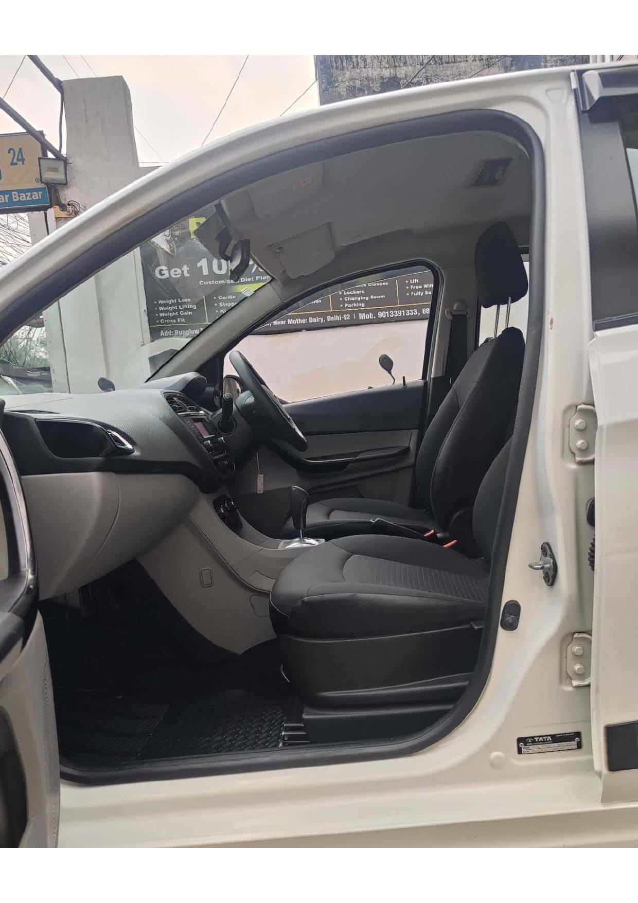 TATA TIAGO XZA 1.2 AUTOMATIC PETROL (2019)