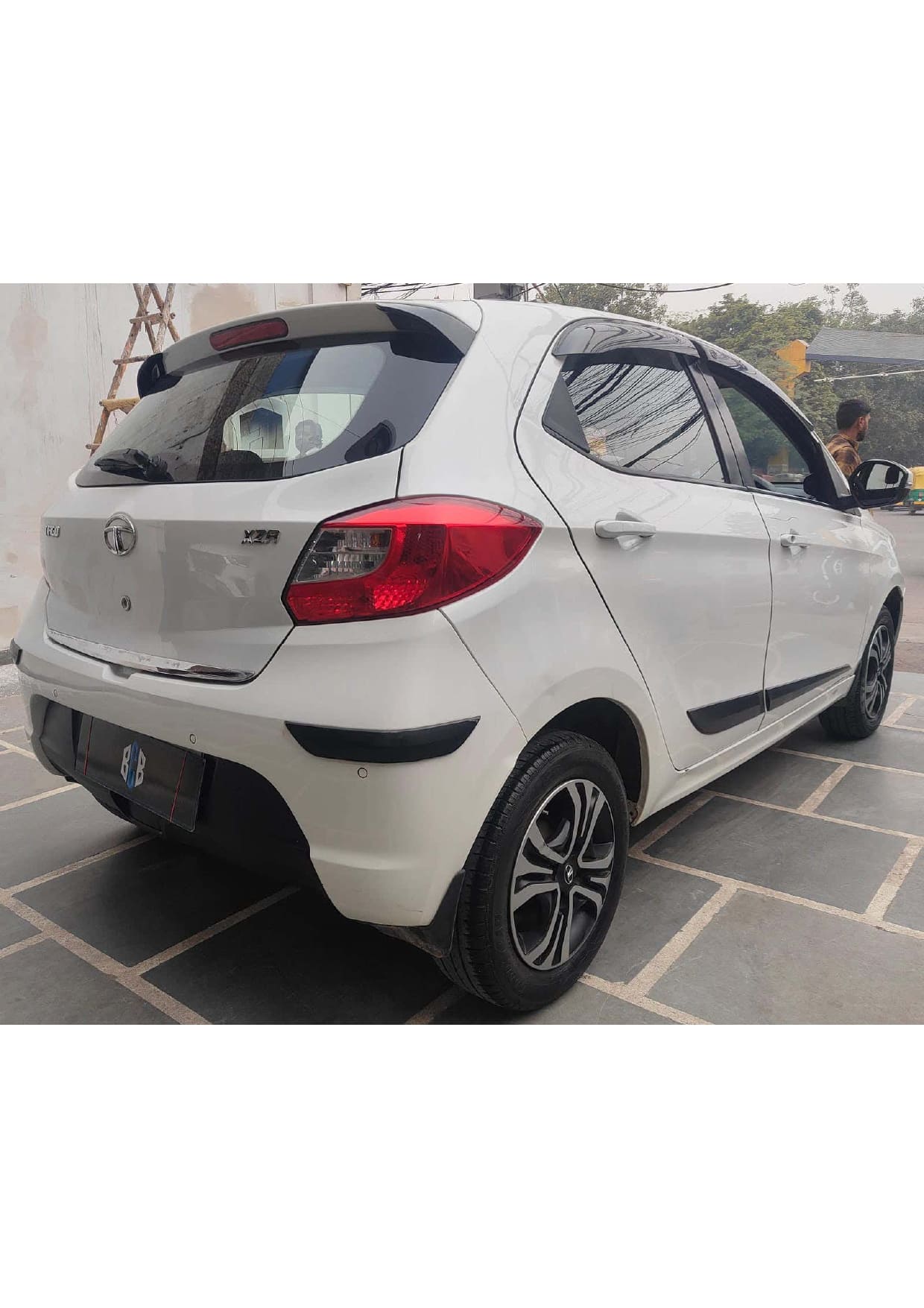 TATA TIAGO XZA 1.2 AUTOMATIC PETROL (2019)