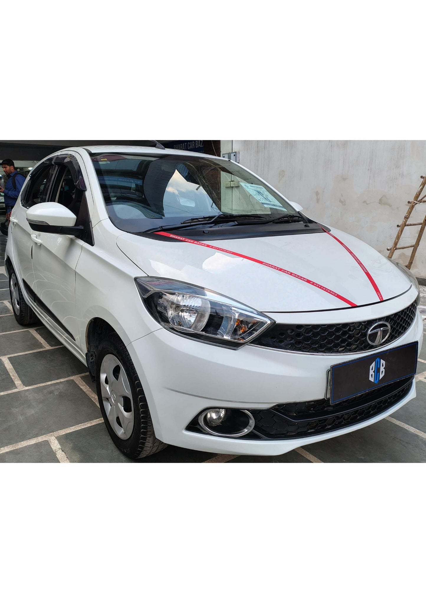 TATA TIAGO XZ 1.2 PETROL (2016)