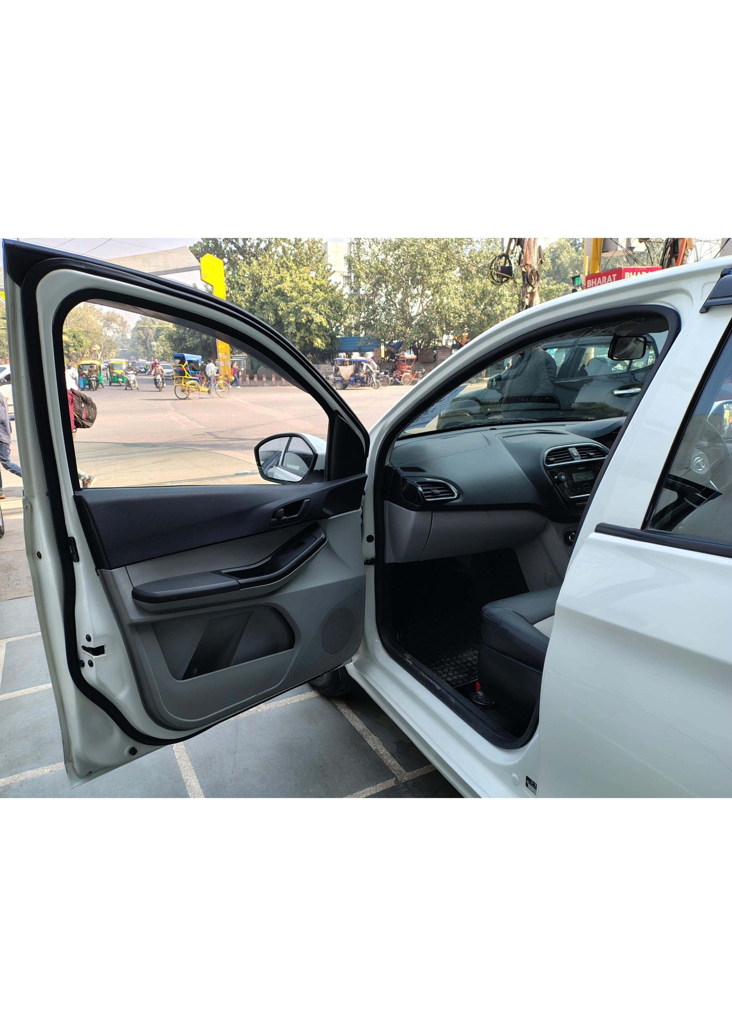 39,000 KMS TATA TIAGO XT 1.2 GREEN CNG (2022)