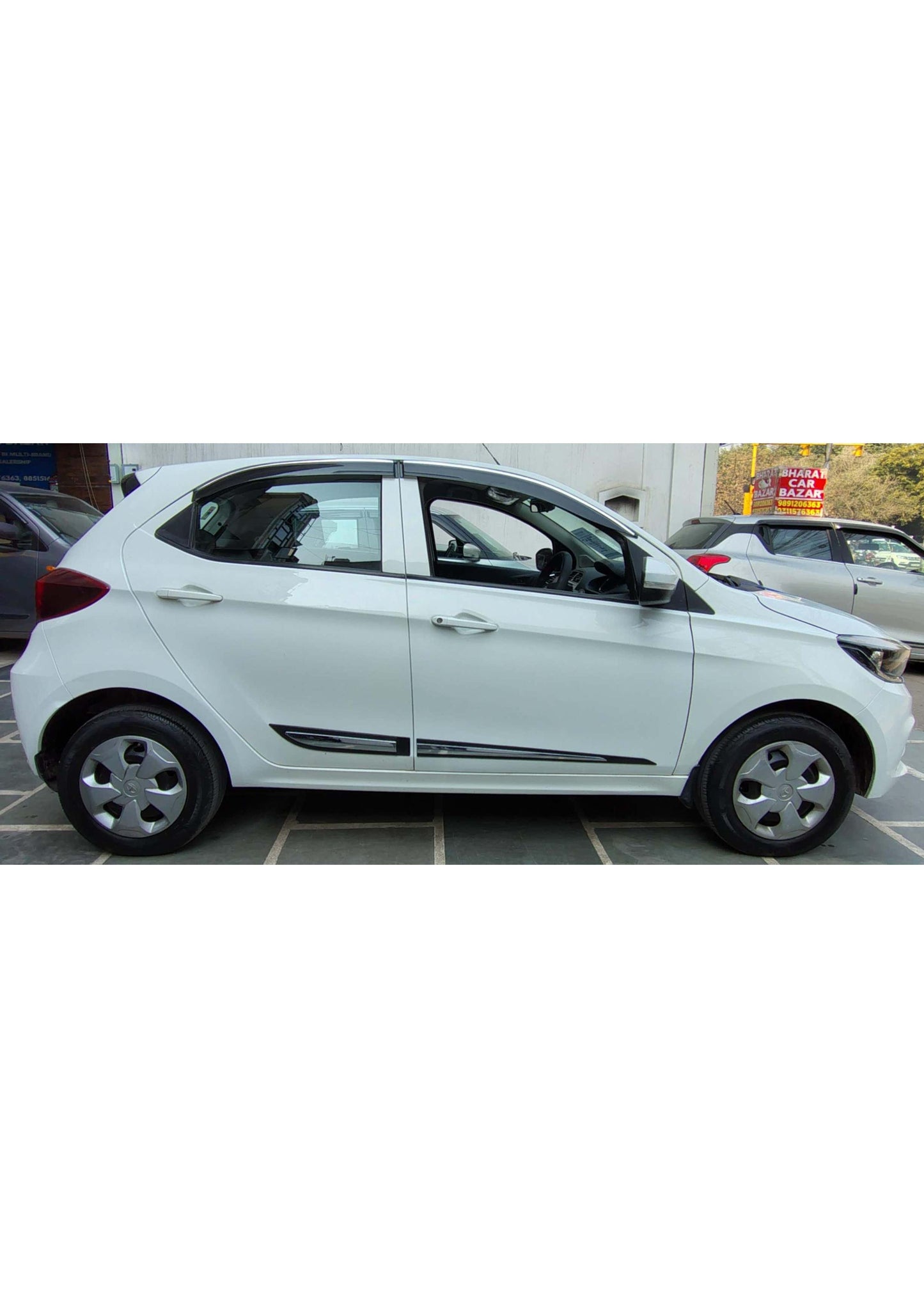 39,000 KMS TATA TIAGO XT 1.2 GREEN CNG (2022)