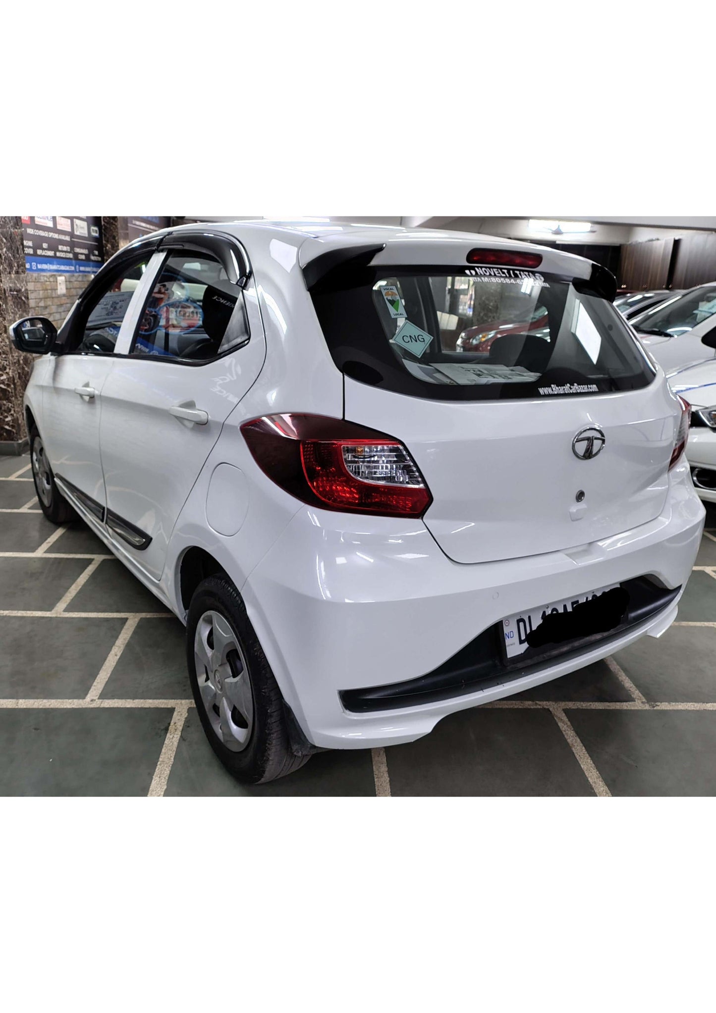 39,000 KMS TATA TIAGO XT 1.2 GREEN CNG (2022)