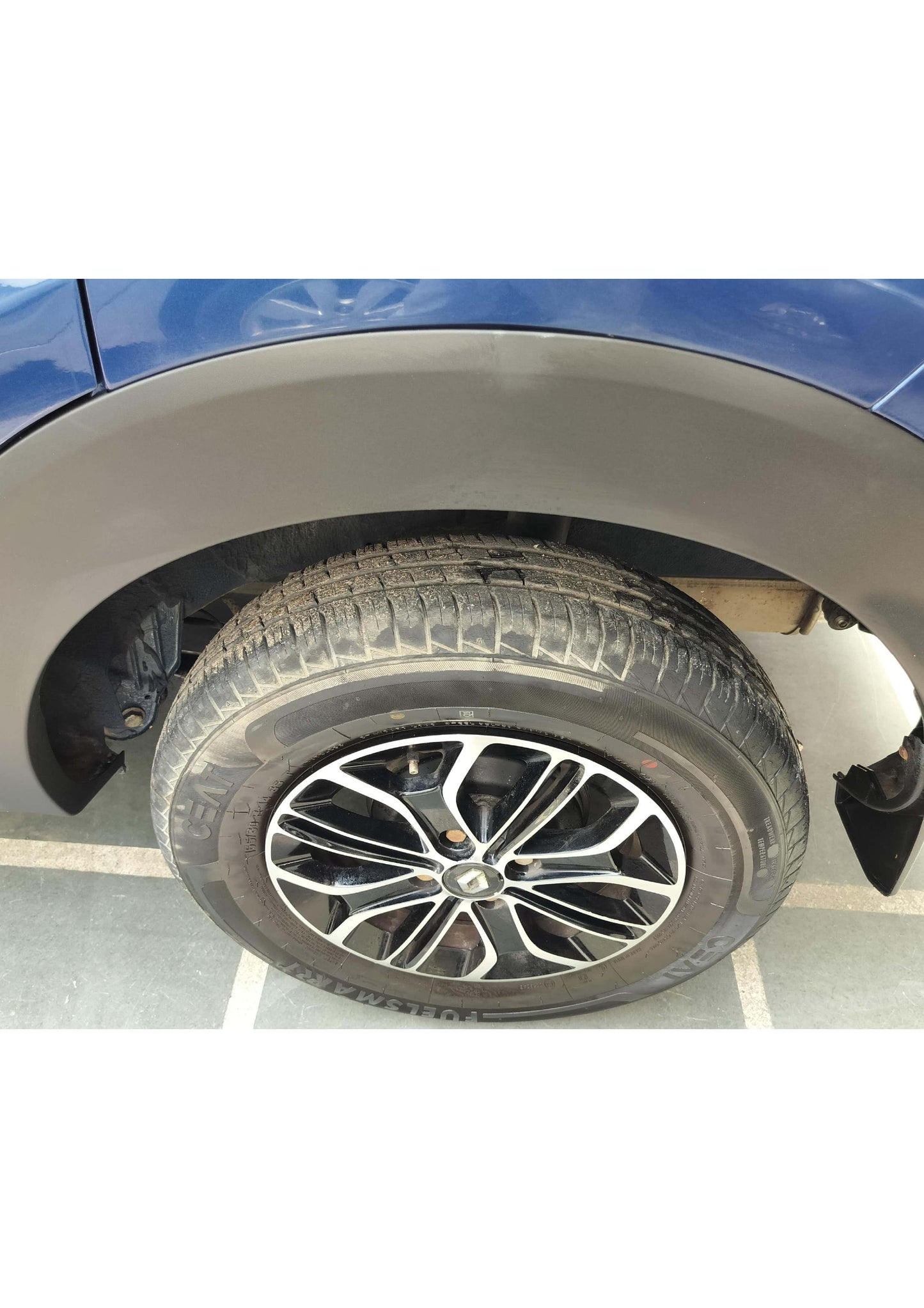 12,000 KMS RENAULT TRIBER RXT PETROL (2021)