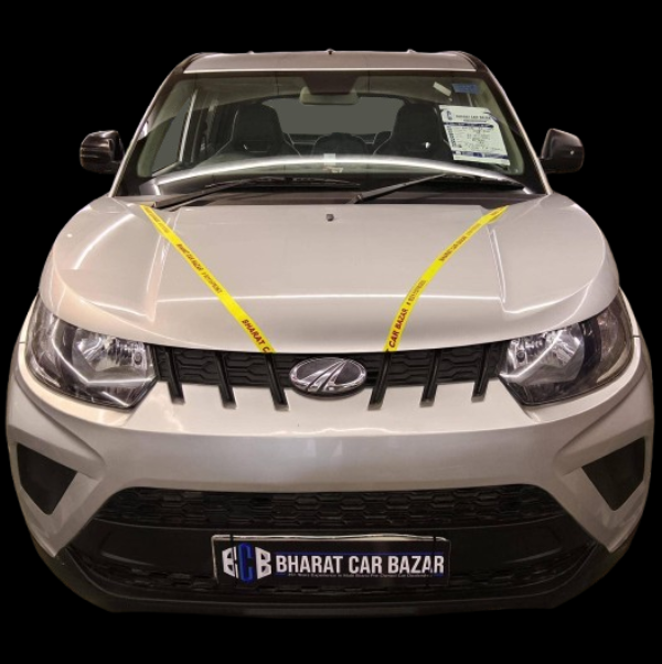 27,000 KMS MAHINDRA KUV 100 K2 NXT PETROL (2018)