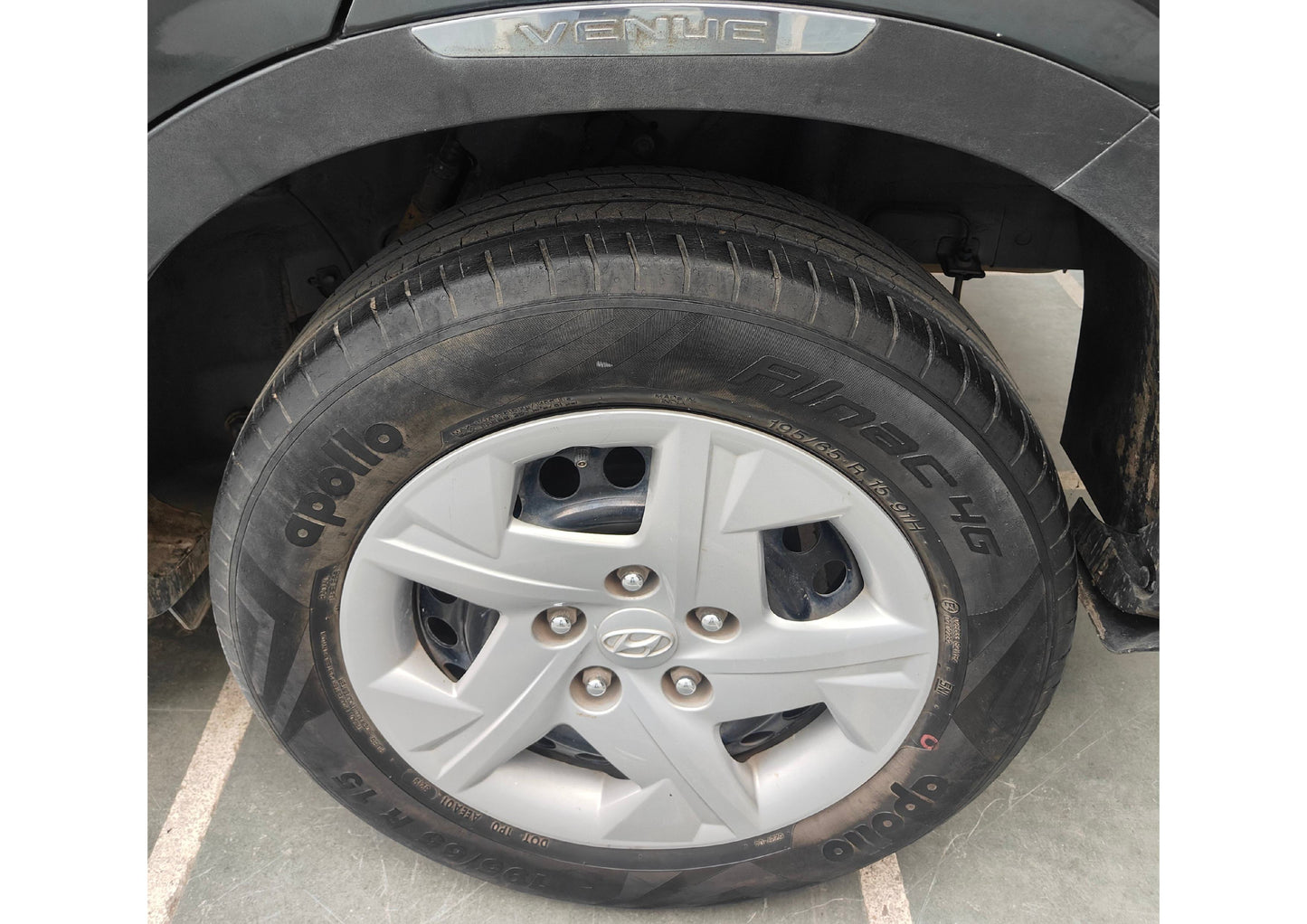 35,000 KMS HYUNDAI VENUE S 1.2 KAPPA PETROL (2019)
