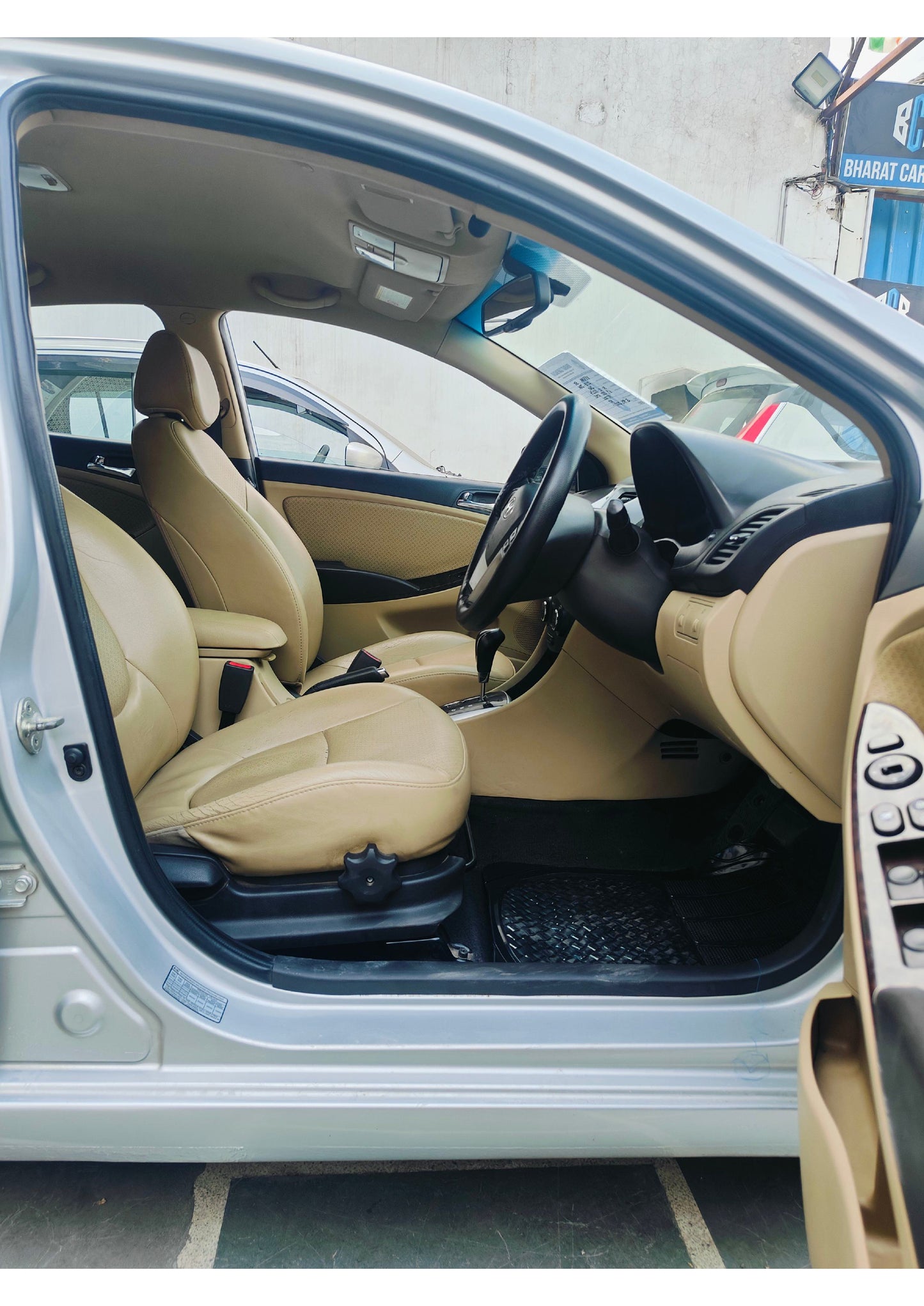HYUNDAI VERNA SX AUTO PETROL (2013)