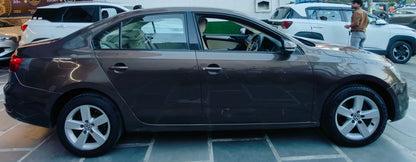 33,000 KMS VOLKSWAGEN JETTA TL MT PETROL (2013)