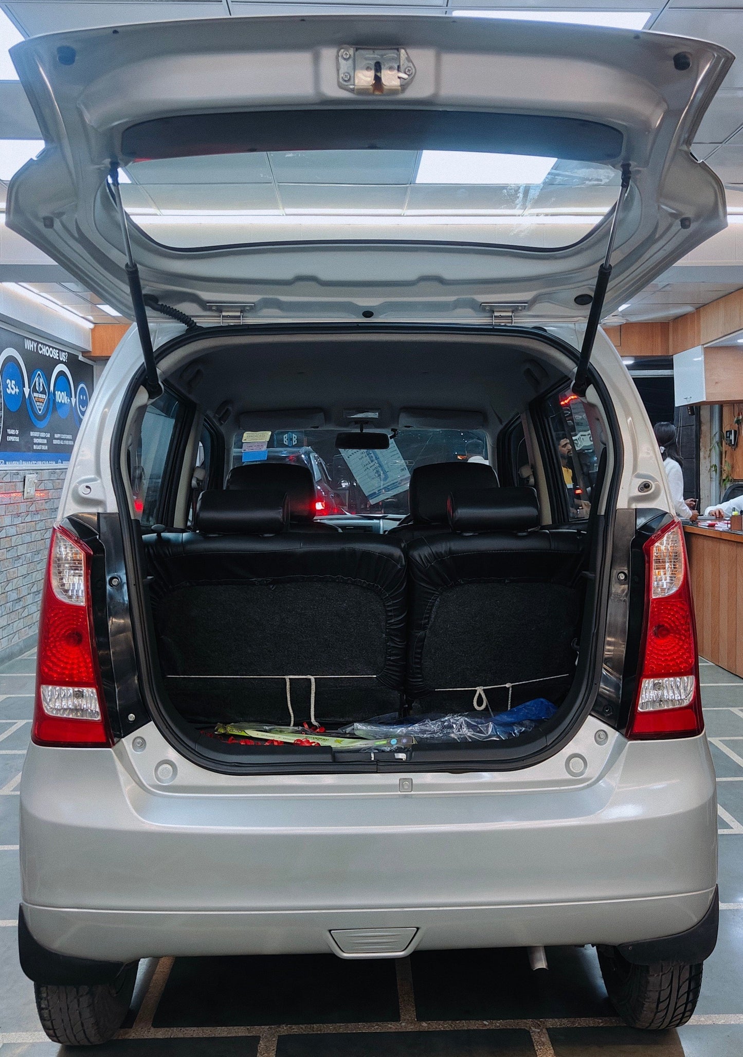 24,000 KMS MARUTI WAGONR LXI PETROL (2012)