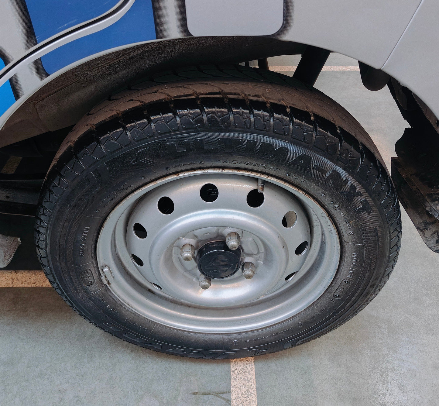 24,000 KMS MARUTI WAGONR LXI PETROL (2012)