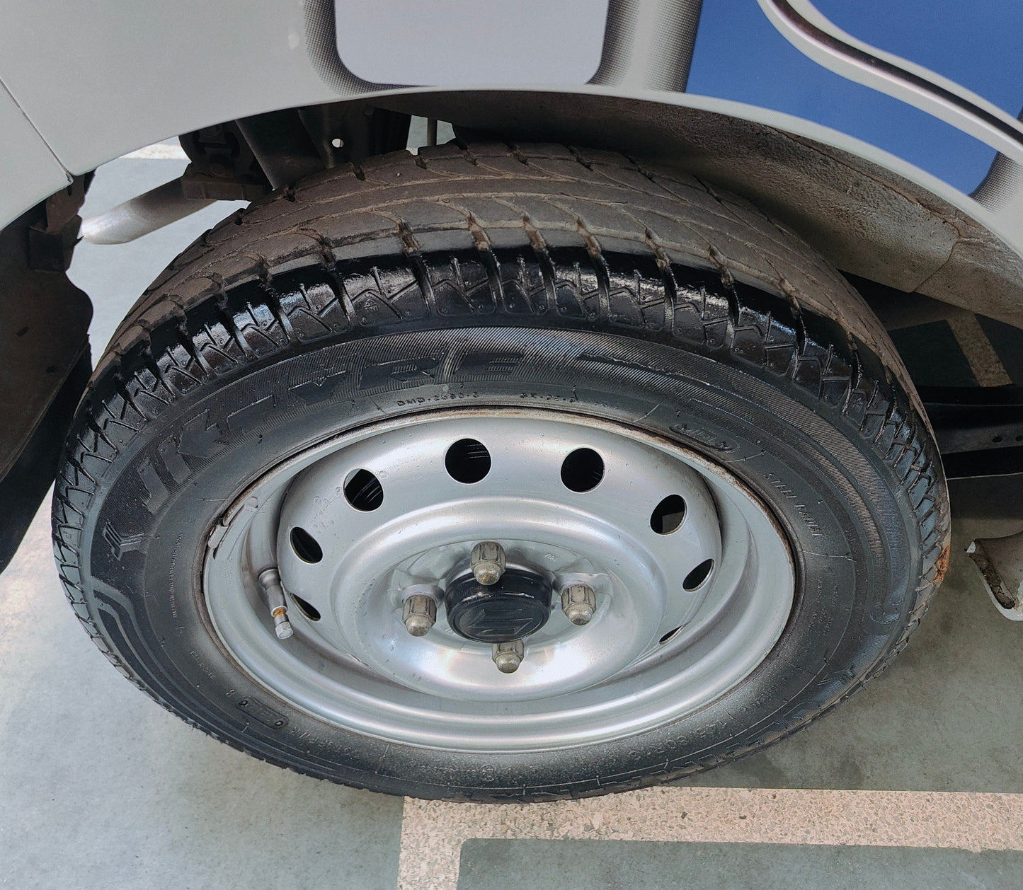 24,000 KMS MARUTI WAGONR LXI PETROL (2012)