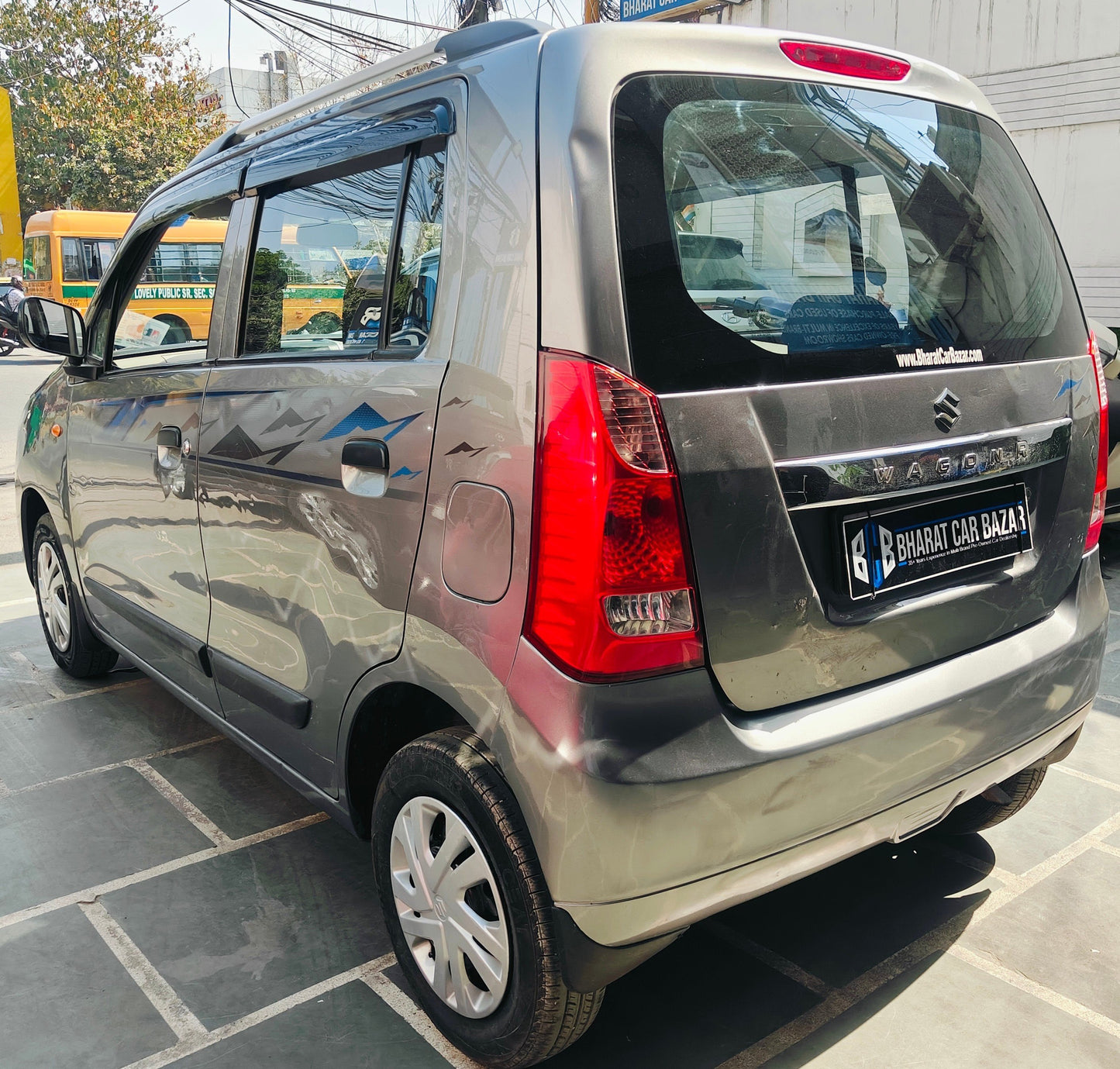 25,000 KMS MARUTI WAGONR LXI PETROL (2014)