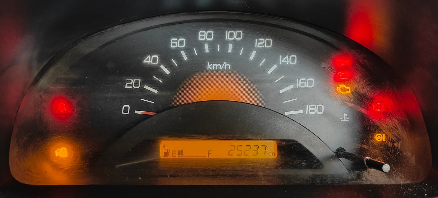 25,000 KMS MARUTI WAGONR LXI PETROL (2014)