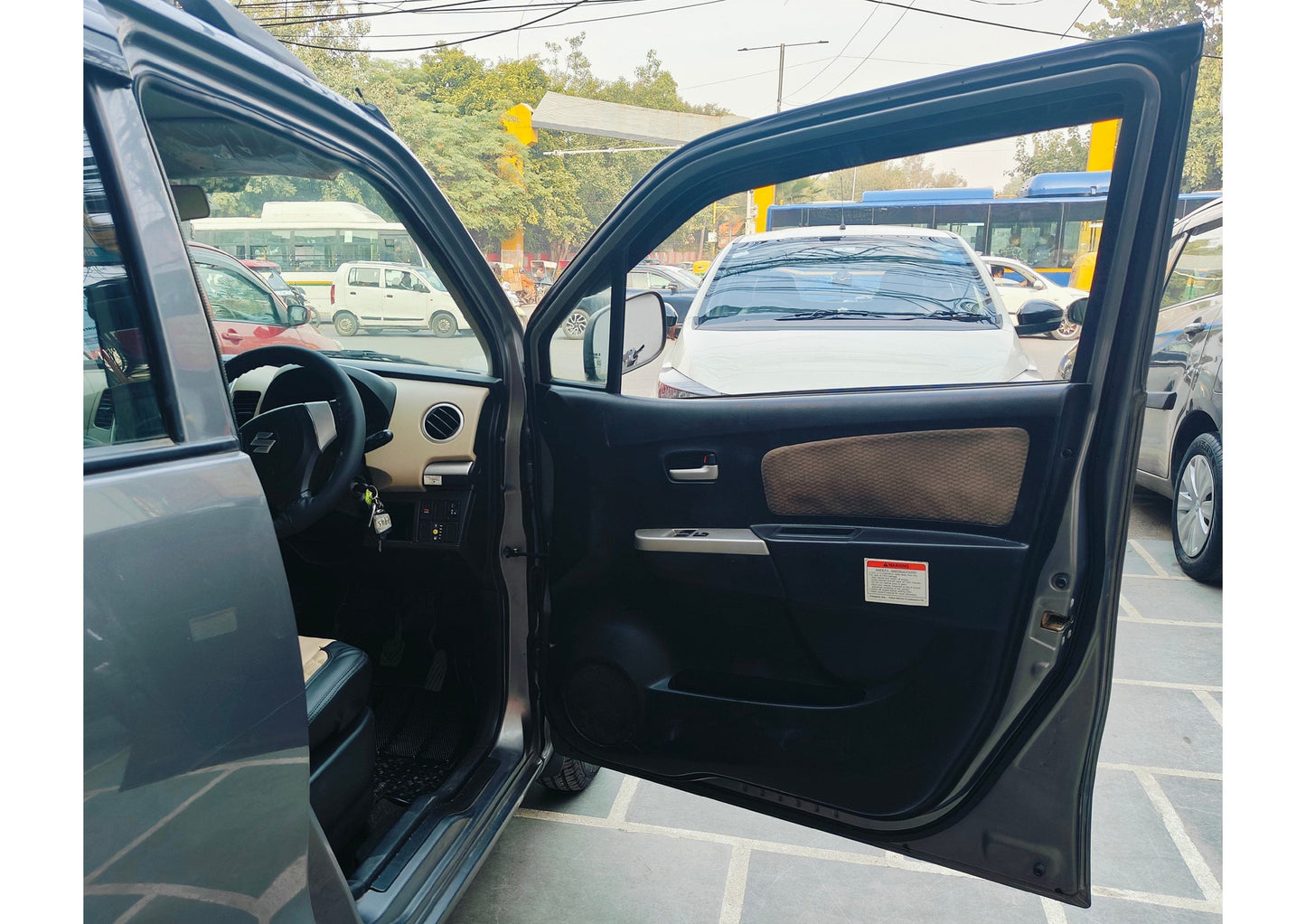 37,000 KMS MARUTI WAGONR LXI GREEN CNG (2018)