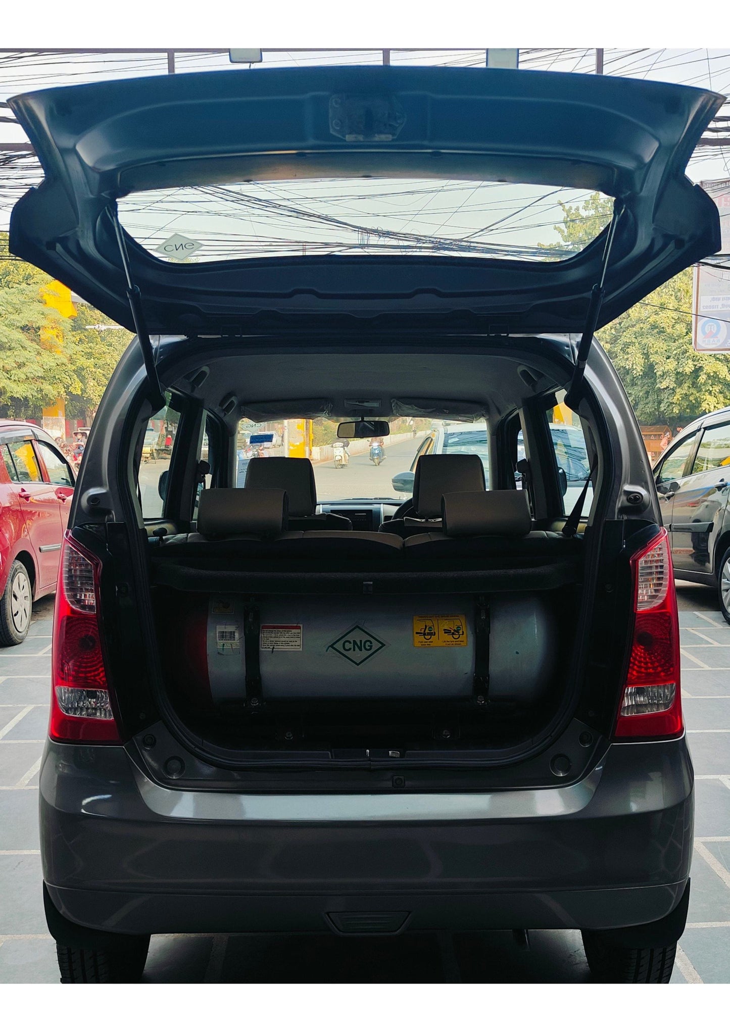 37,000 KMS MARUTI WAGONR LXI GREEN CNG (2018)