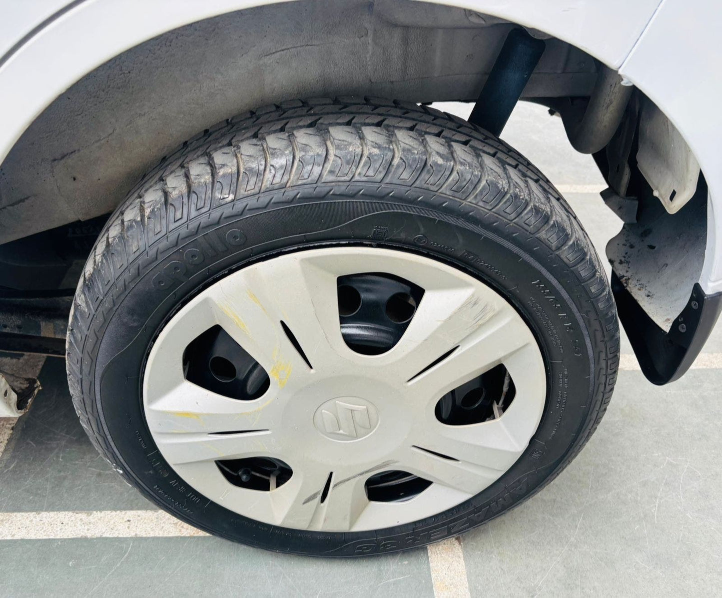 9,000 KMS MARUTI WAGONR VXI PETROL (2015)