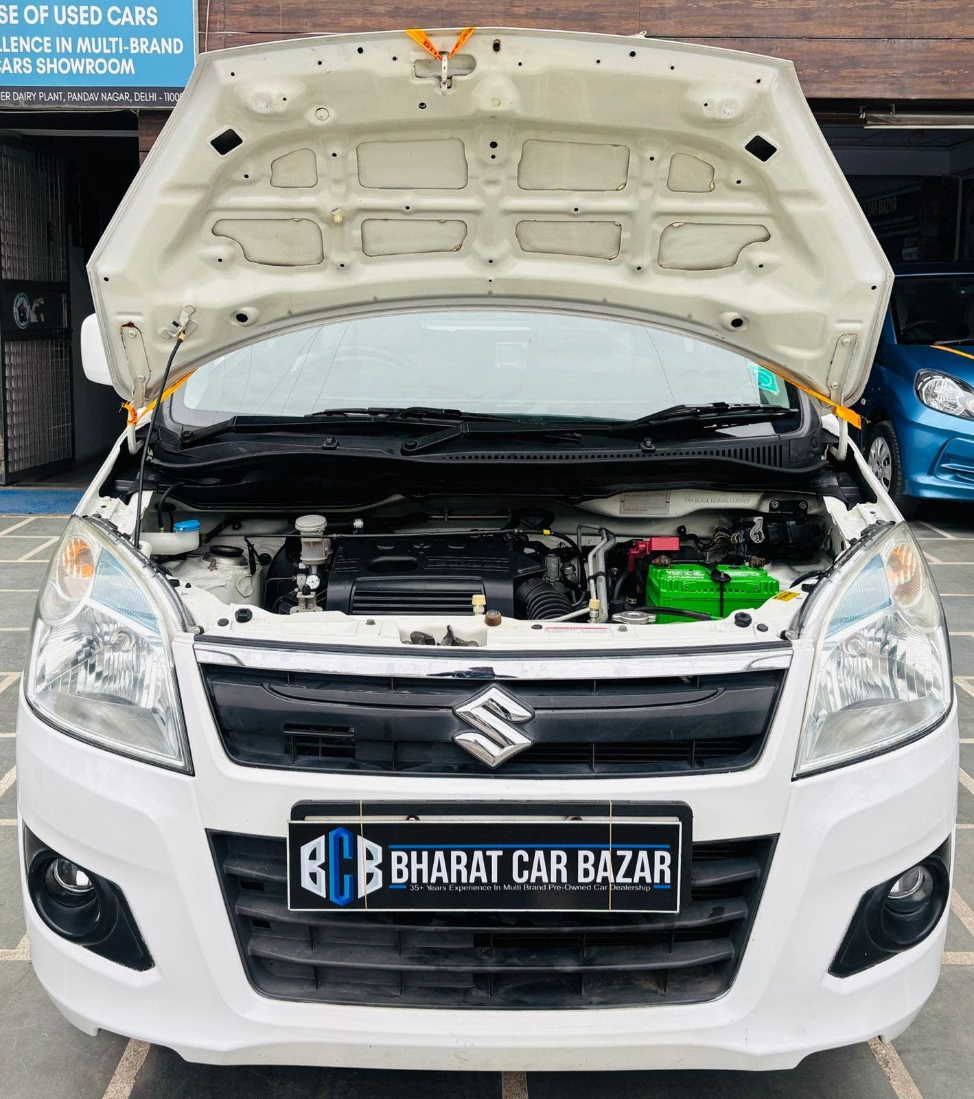 9,000 KMS MARUTI WAGONR VXI PETROL (2015)