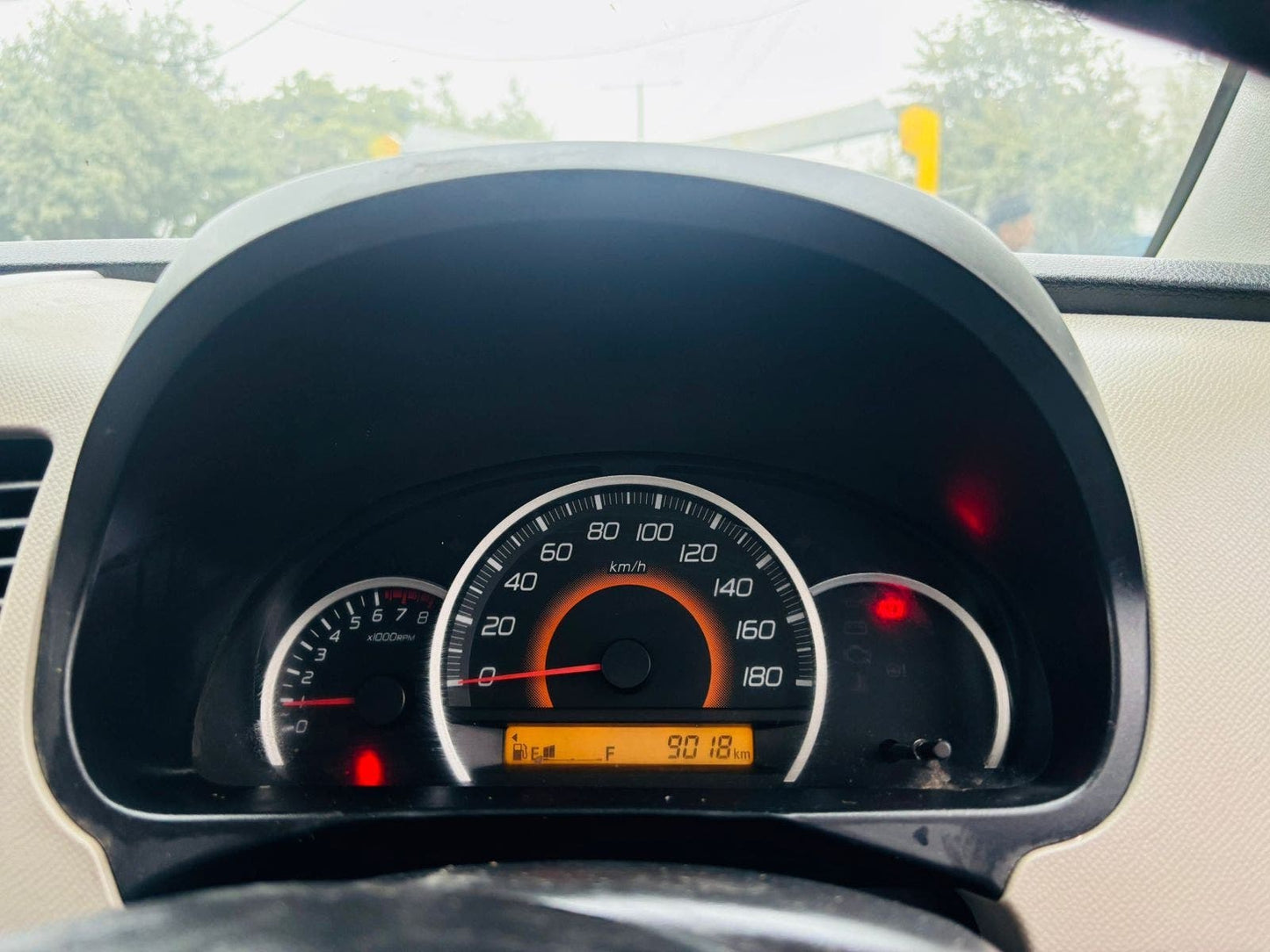 9,000 KMS MARUTI WAGONR VXI PETROL (2015)