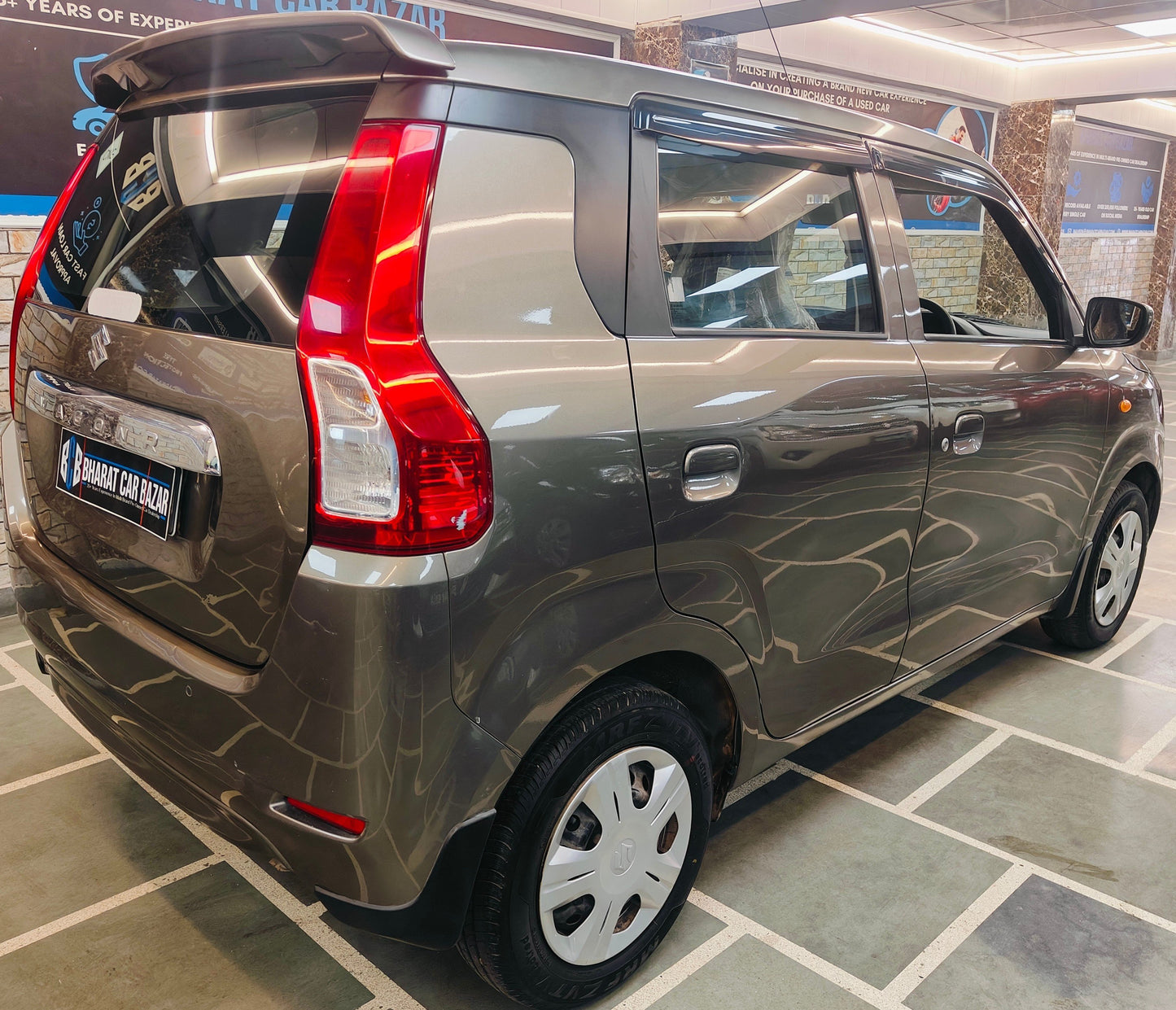 49,000 KMS MARUTI WAGONR VXI GREEN CNG (2024)