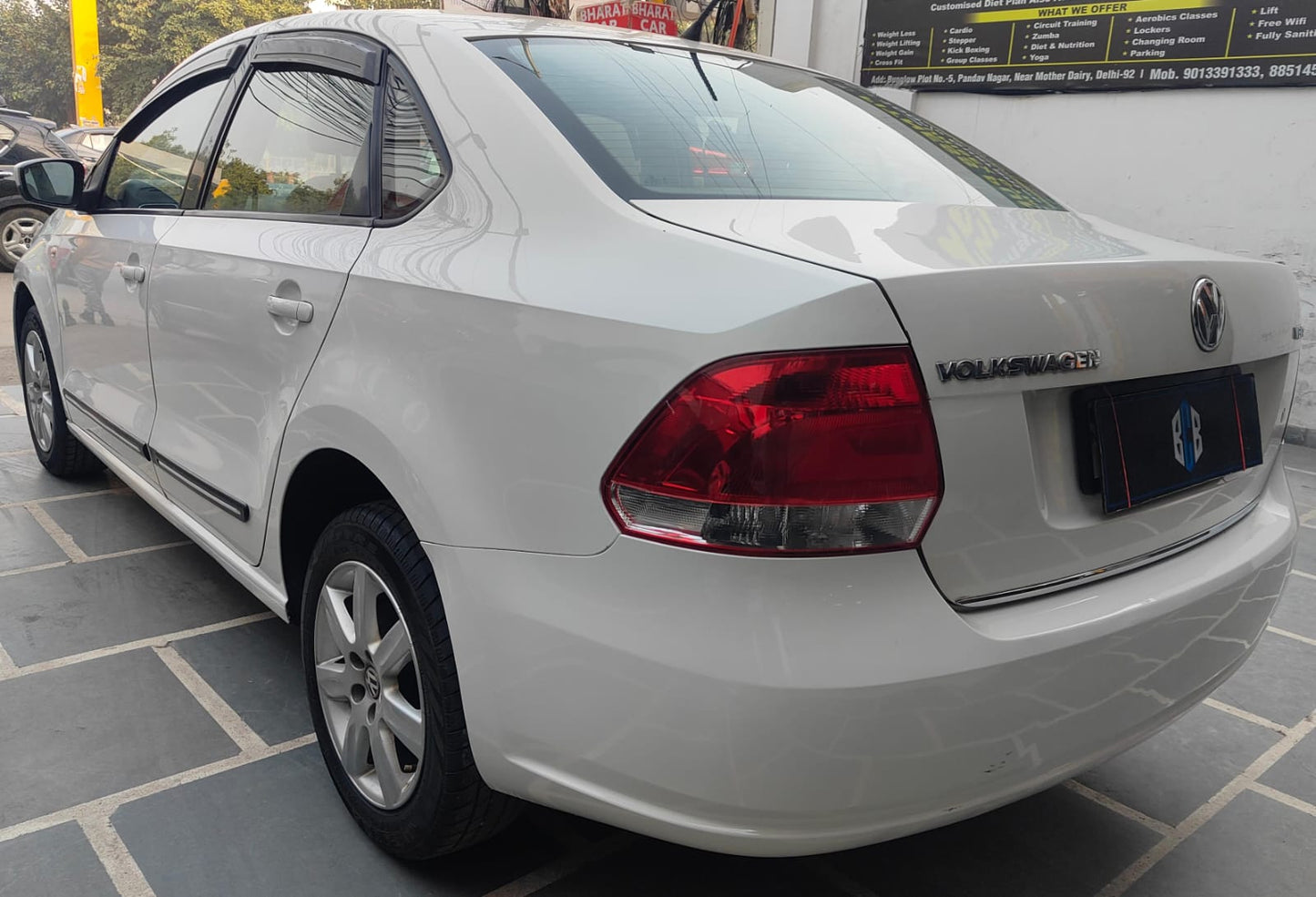 38,000 KMS VOLKSWAGEN VENTO MPI 1.6 PETROL (2010)