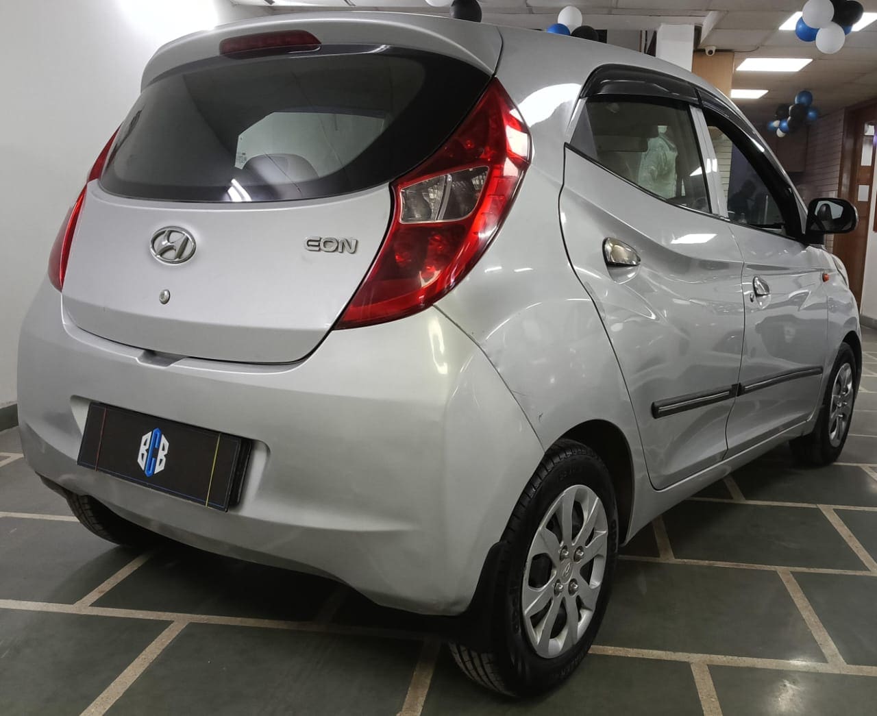 38,000 KMS HYUNDAI EON MAGNA+ PETROL (2018)