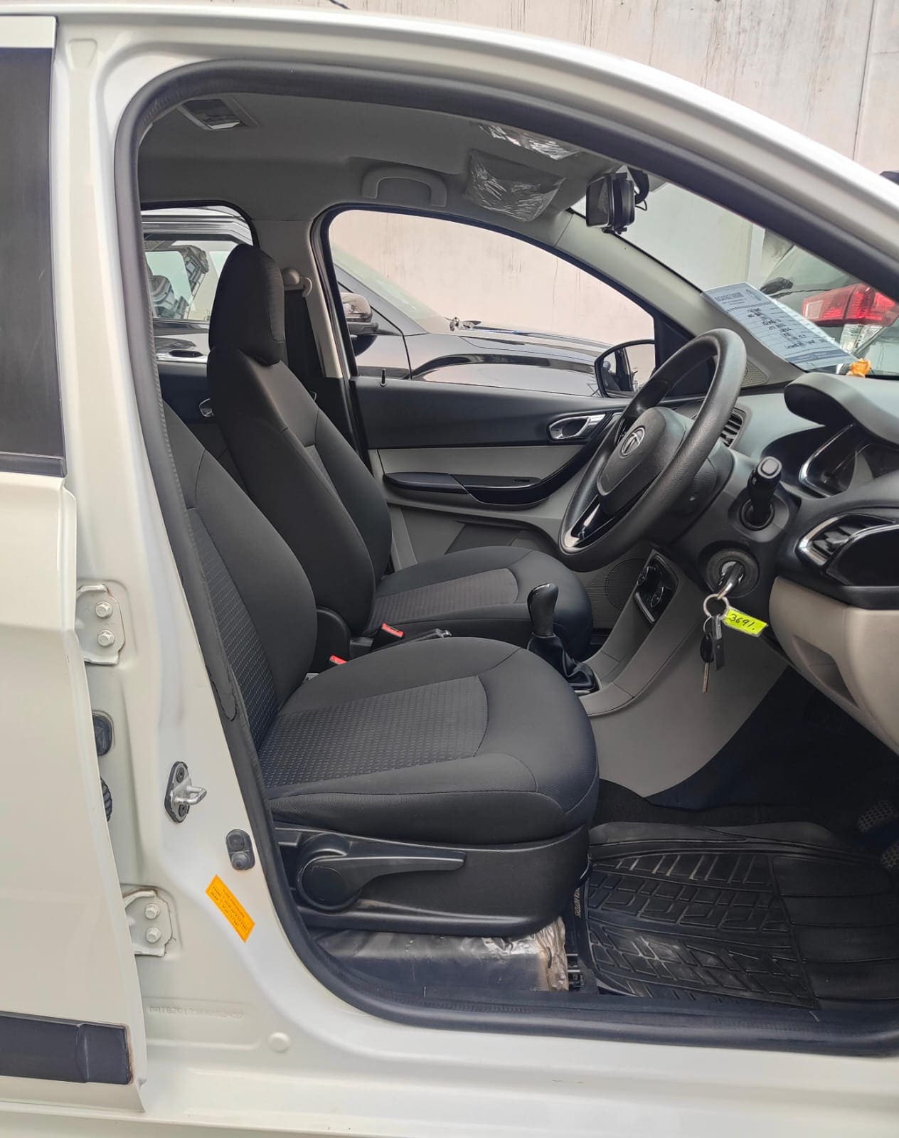 18,000 KMS TATA TIAGO XZ+ DIESEL (2020)