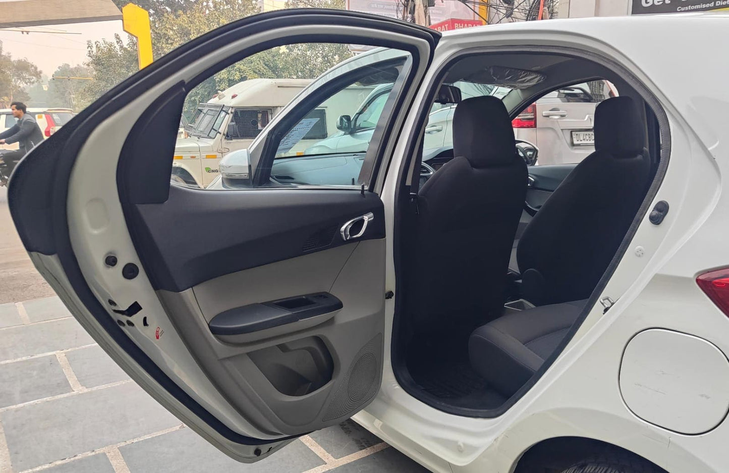 18,000 KMS TATA TIAGO XZ+ DIESEL (2020)