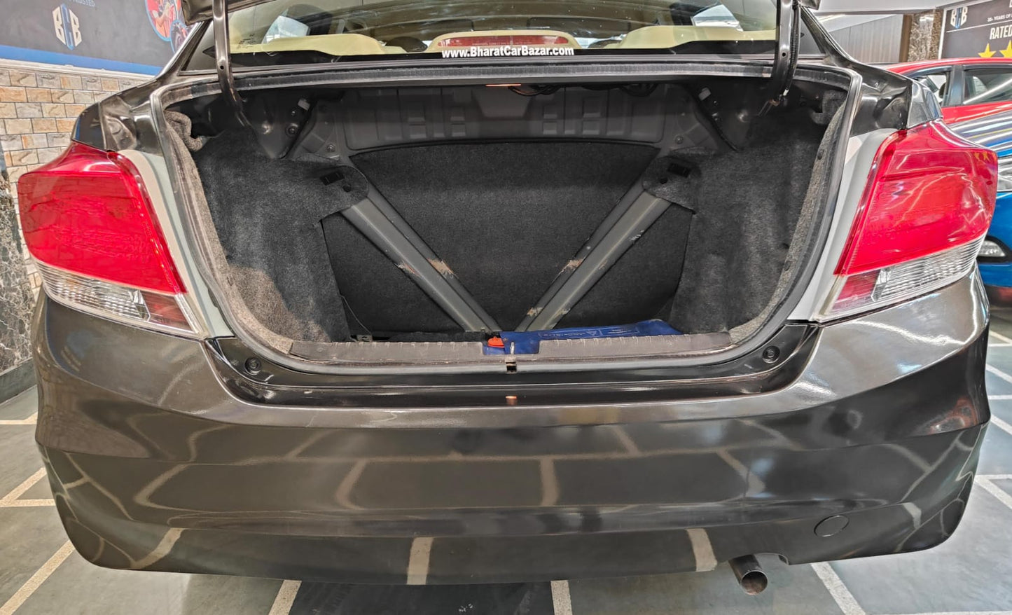 23,000 KMS HONDA AMAZE 1.2 S MT PETROL (2016)