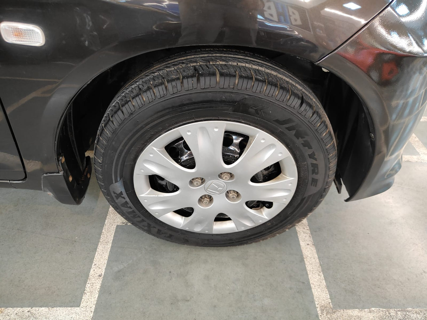 23,000 KMS HONDA AMAZE 1.2 S MT PETROL (2016)