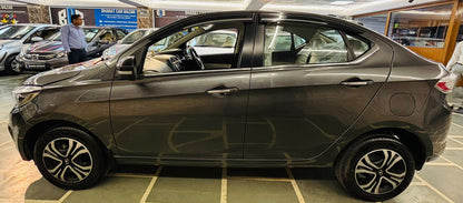 300 KMS TATA TIGOR XZ+ I-CNG (2023)