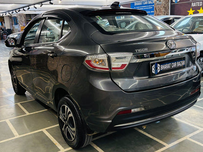 300 KMS TATA TIGOR XZ+ I-CNG (2023)