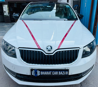 SKODA OCTAVIA STYLE PLUS 1.8 TSI AT PETROL (2017)
