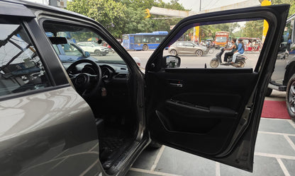 11,000 KMS MARUTI SWIFT VXI PETROL (2024)