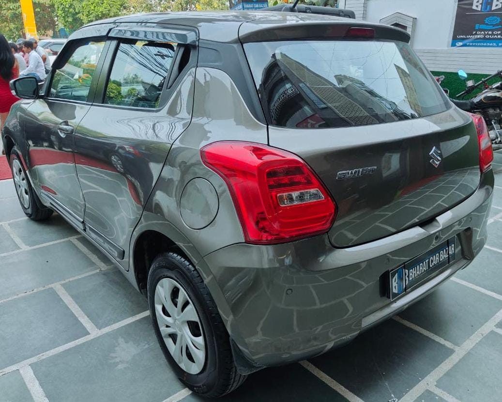 11,000 KMS MARUTI SWIFT VXI PETROL (2024)
