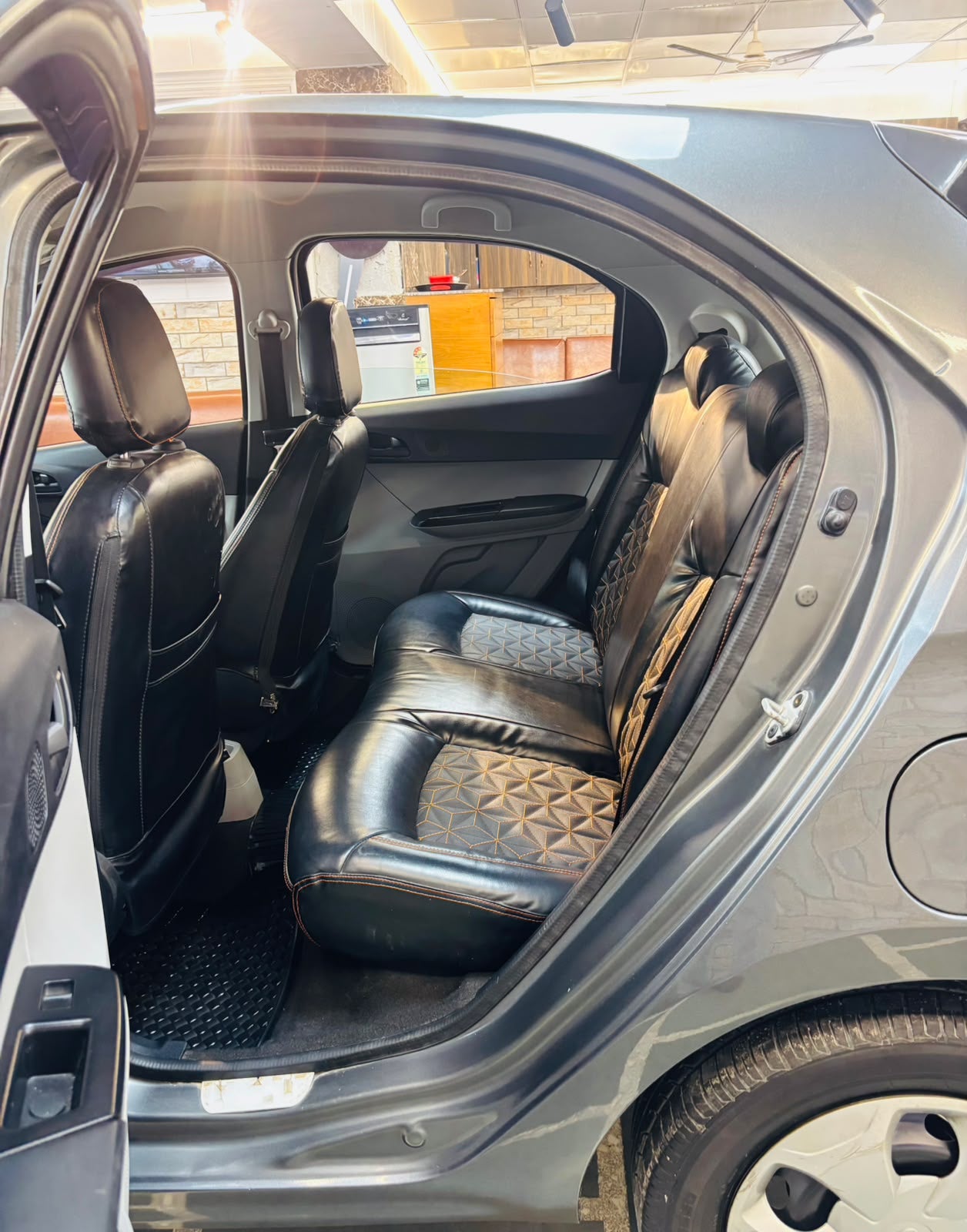 34,000 KMS TATA TIAGO 1.2 XT RTN PETROL (2020)