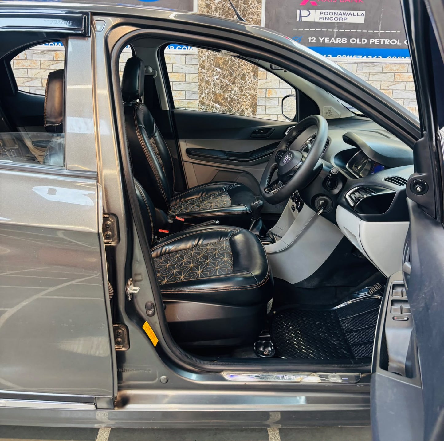 34,000 KMS TATA TIAGO 1.2 XT RTN PETROL (2020)