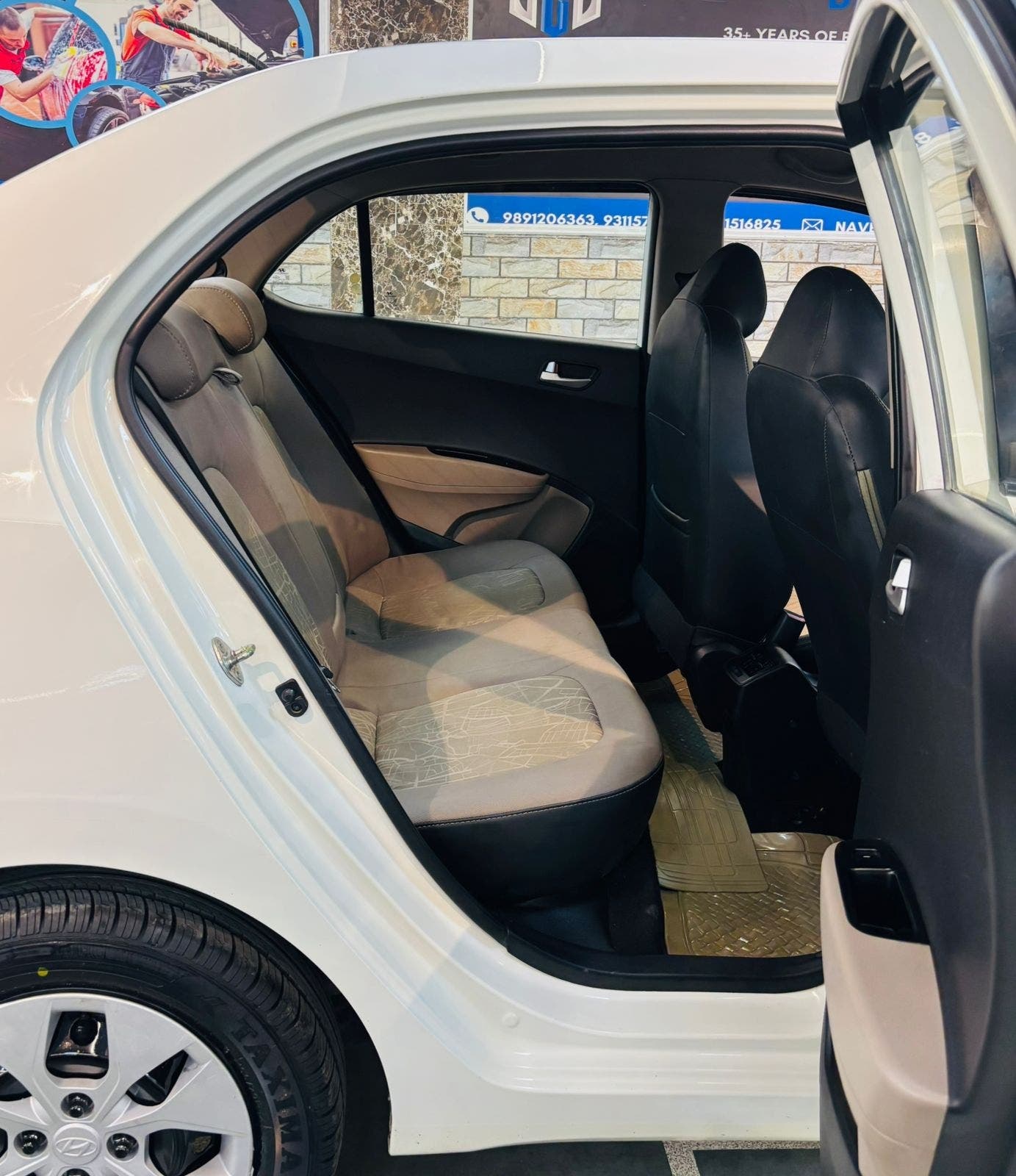 43,000 KMS HYUNDAI XCENT S PETROL (2015)