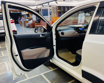 43,000 KMS HYUNDAI XCENT S PETROL (2015)