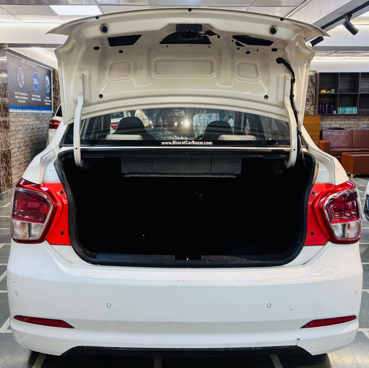 43,000 KMS HYUNDAI XCENT S PETROL (2015)