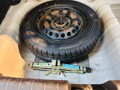 43,000 KMS HYUNDAI XCENT S PETROL (2015)