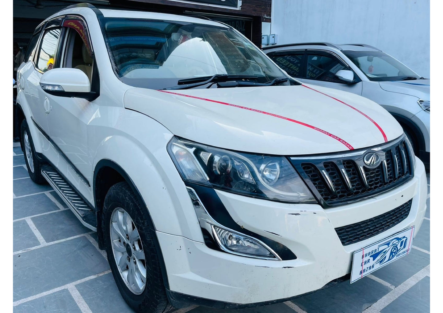 MAHINDRA XUV 500 W10 SUNROOF DIESEL (2016)