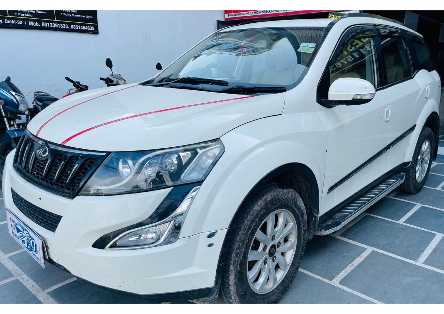 MAHINDRA XUV 500 W10 SUNROOF DIESEL (2016)