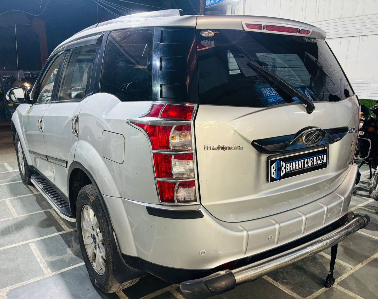 MAHINDRA XUV W10 DIESEL (2016)