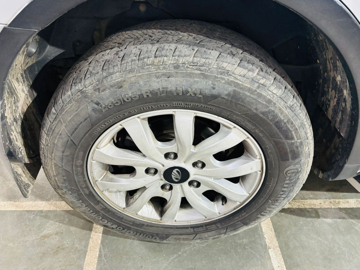 MAHINDRA XUV W10 DIESEL (2016)