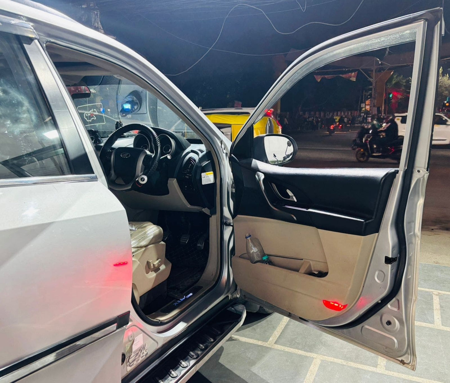 MAHINDRA XUV W10 DIESEL (2016)