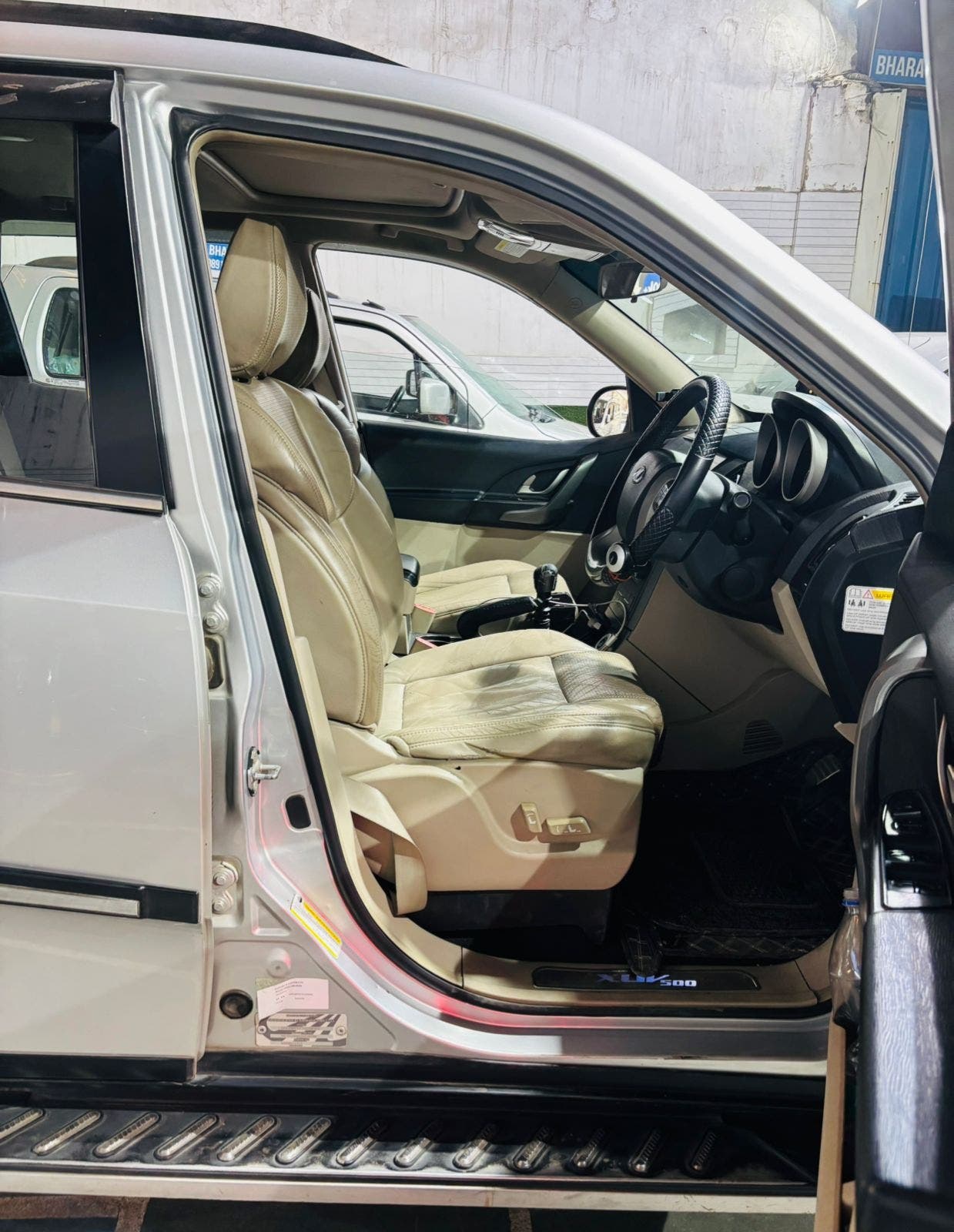 MAHINDRA XUV W10 DIESEL (2016)
