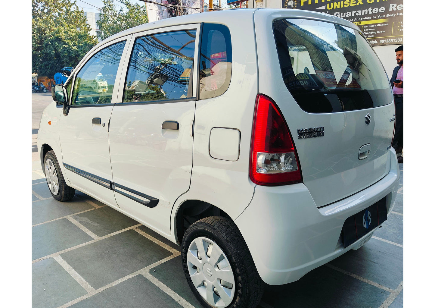 43,000 KMS MARUTI ZEN ESTILO LXI PETROL (2011)