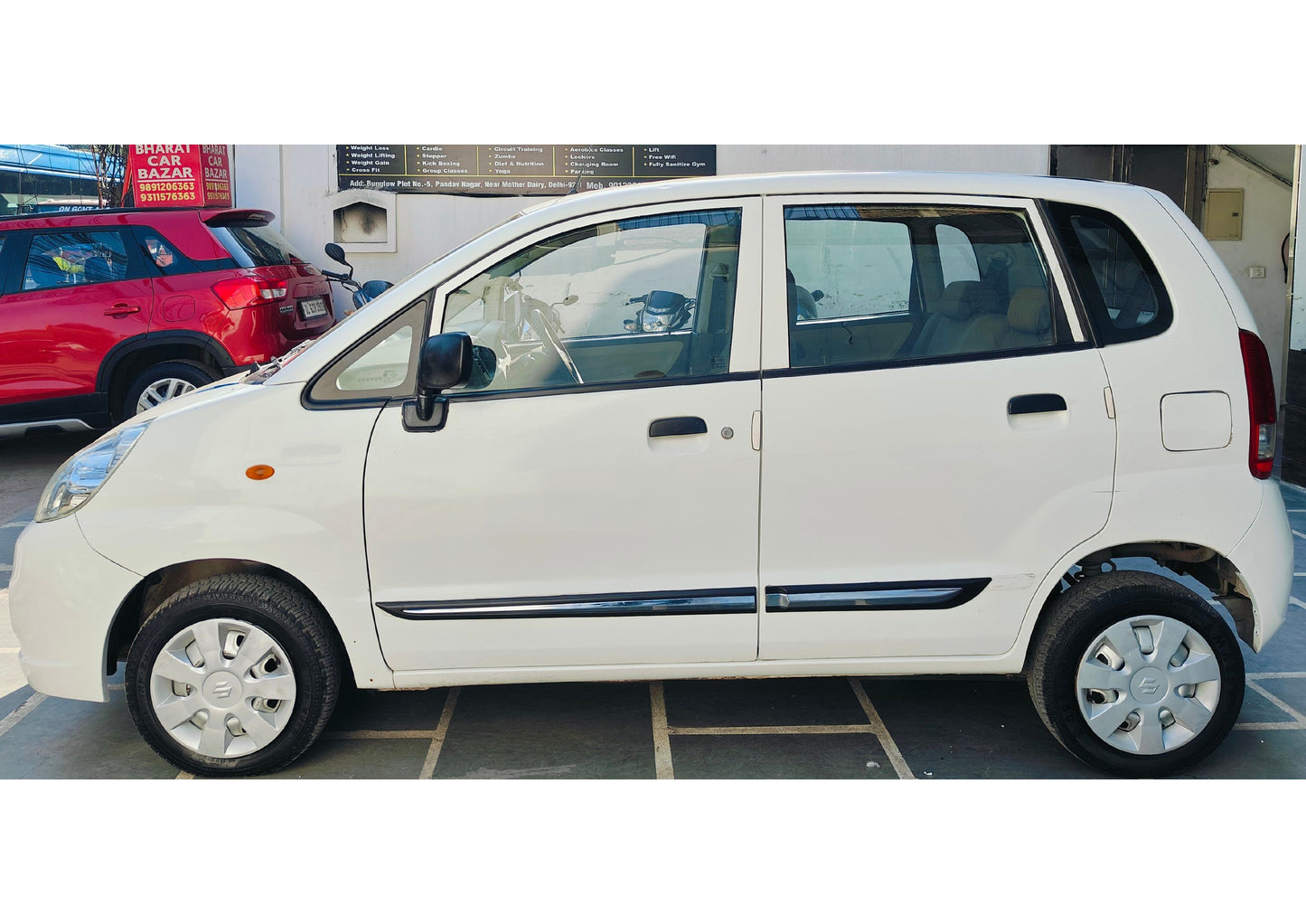 43,000 KMS MARUTI ZEN ESTILO LXI PETROL (2011)